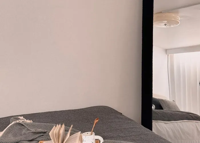 #3r4q1b #4min Flat From Subway#luggage Storage#hongdae *