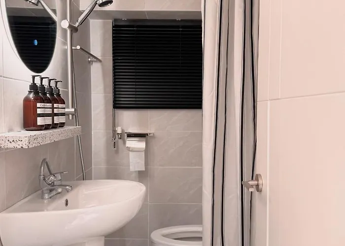 #3r4q1b #4min Flat From Subway#luggage Storage#hongdae